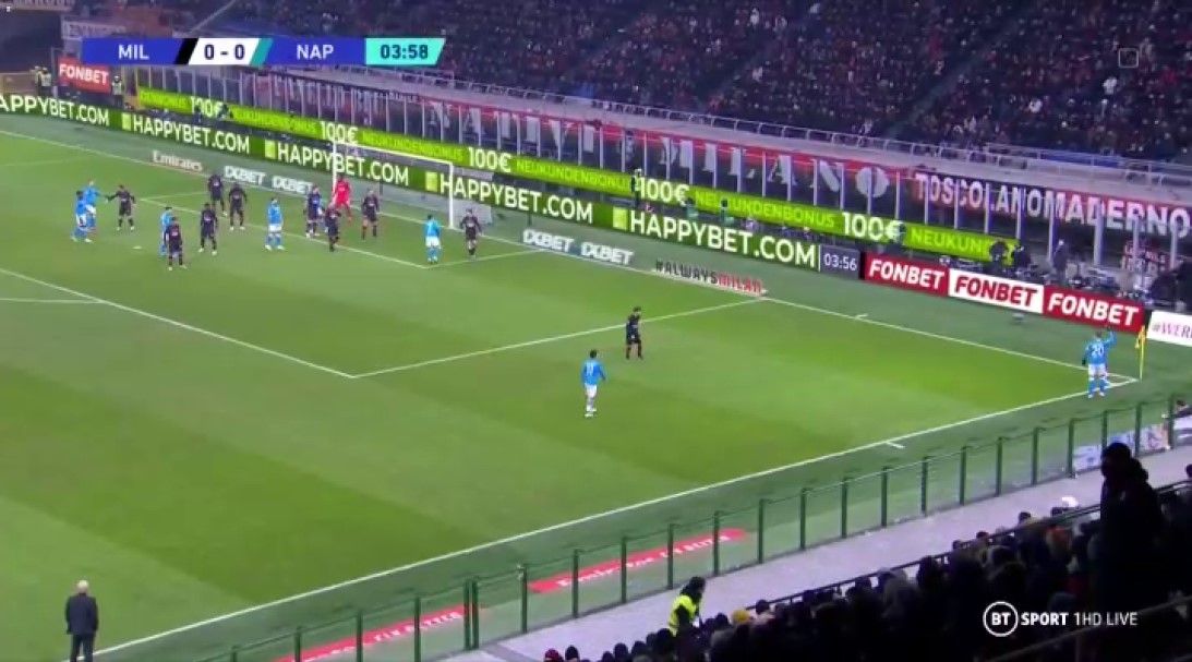 Milan Napoli azione calcio piazzato 2021 2022