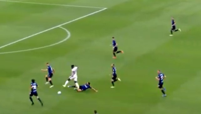 Contrasto difensivo Calhanoglu all'Inter